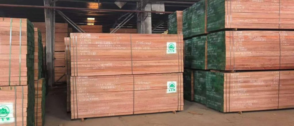 Okoume timber appearance