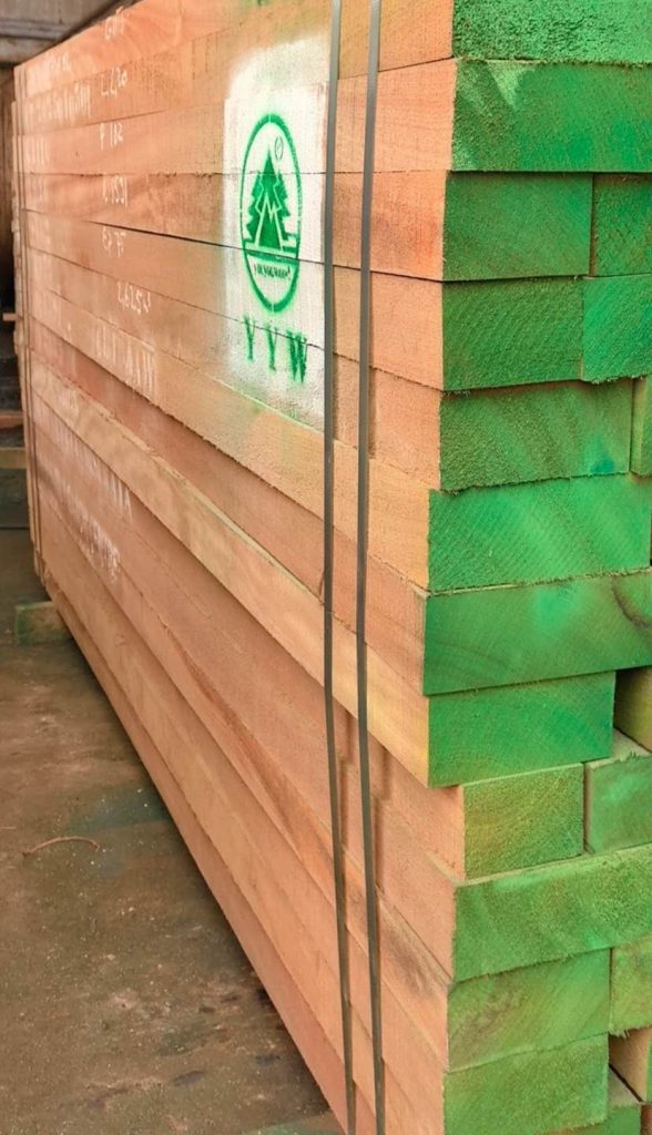 Lightweight Okoume timber