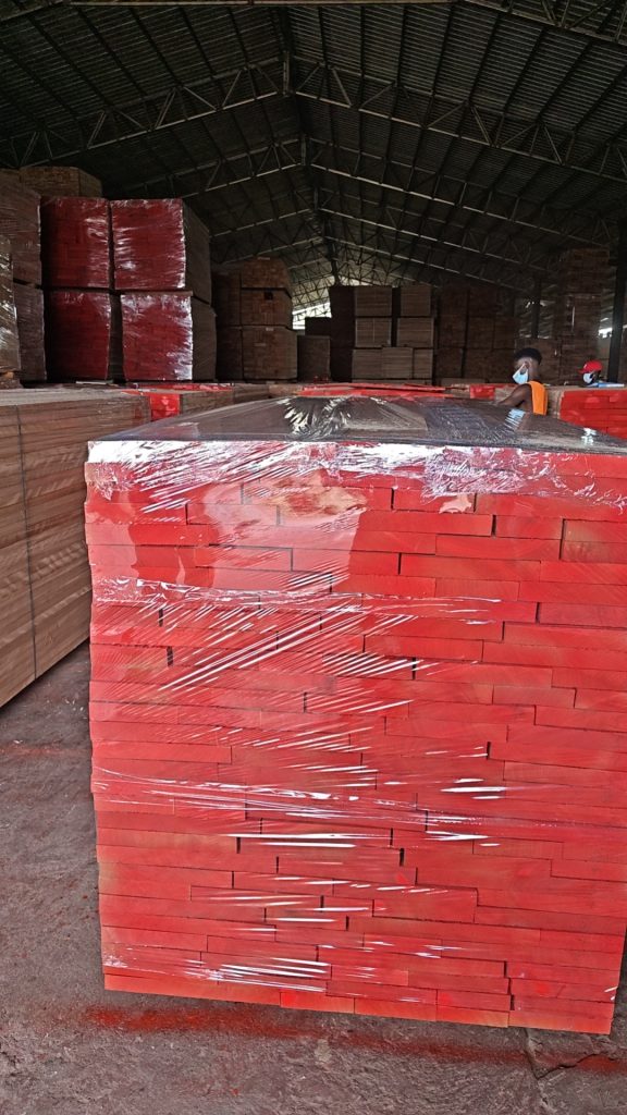 okoume timber warehouse stacking